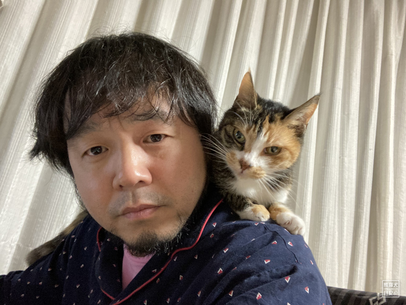 肩乗り猫でもう少しお待ちください 熊猫犬日記