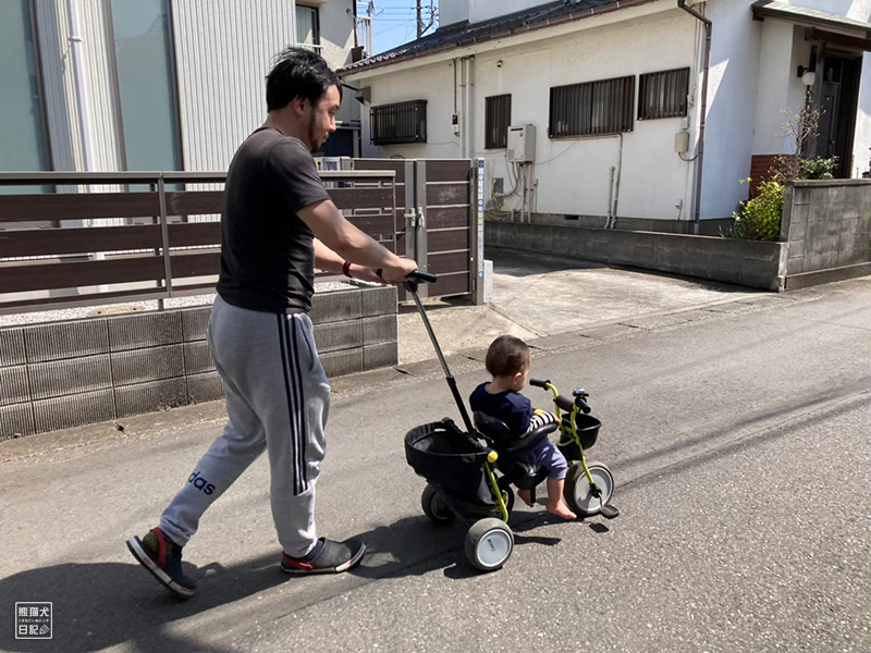 小倅と三輪車