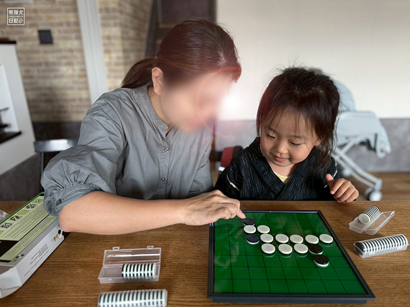 ママと幼児のオセロ